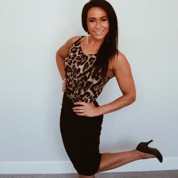 🌟Leopard Print Stretchy Top 🌟 - Picture 4 of 5